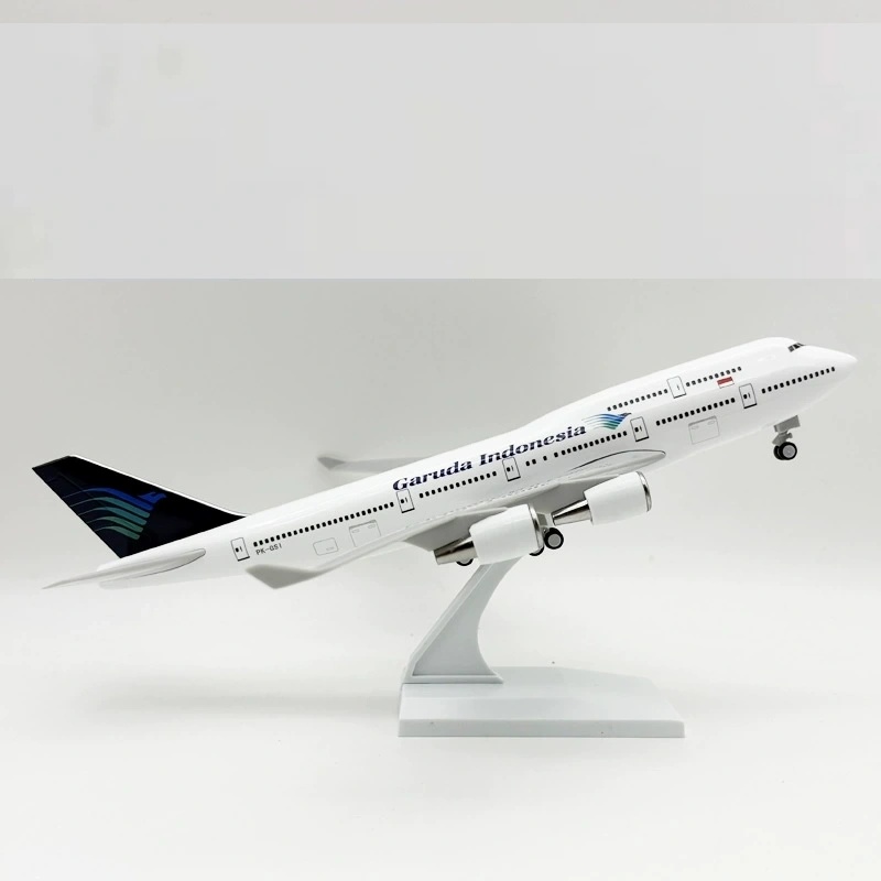 Model Kit Indonesia - 1/250 Ölçekli 30cm Garuda Indonesia Airways