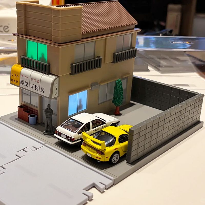 Takara Tomy Tomica İlk D Takum - Model Kit Ae86 incelemesi ve fiyatı