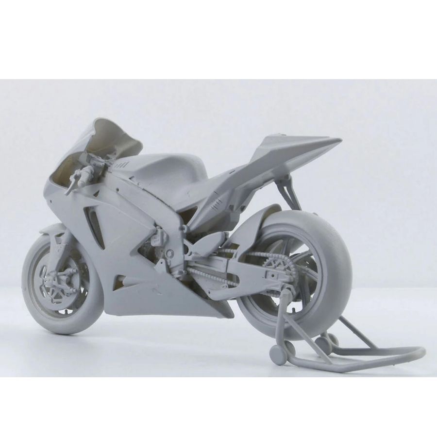 BEEMAX BX13002 1/12 Yamaha YZR - Model Kit Nissan Skyline incelemesi ve fiyatı