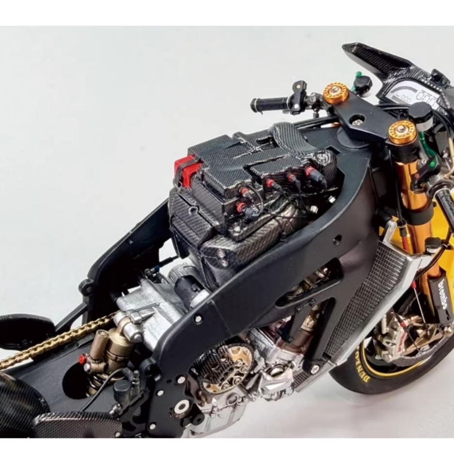 BEEMAX BX13002 1/12 Yamaha YZR - Model Kit Nissan Skyline incelemesi ve fiyatı